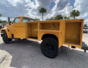 “1998 Ford F-800 mobile sandblasting truck with 5.9 Cummins engine being upgraded by Green Mountain Mobile Sandblasting and Powder Coating in Vermont”