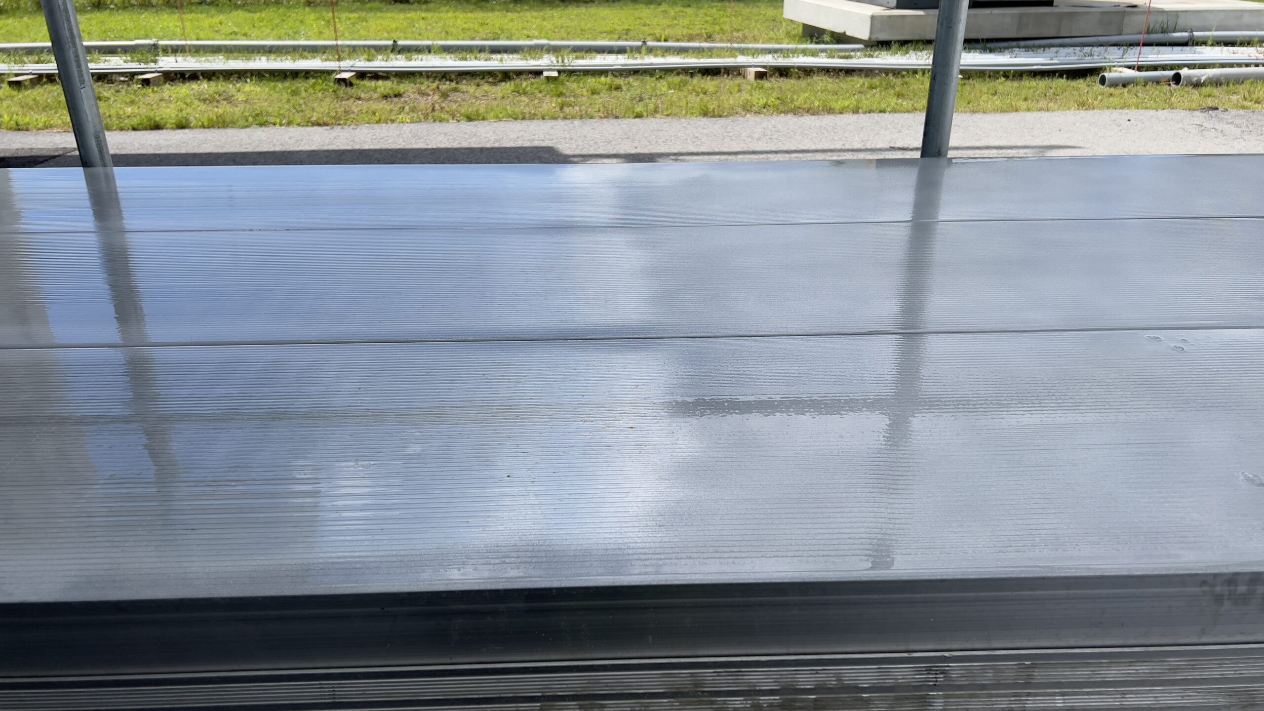 Helipad Surface Etching – Beta Technologies Burlington, VT Aluminum helipad sandblasted by Green Mountain Mobile Sandblasting and Powder Coating for Beta Technologies at Burlington Airport