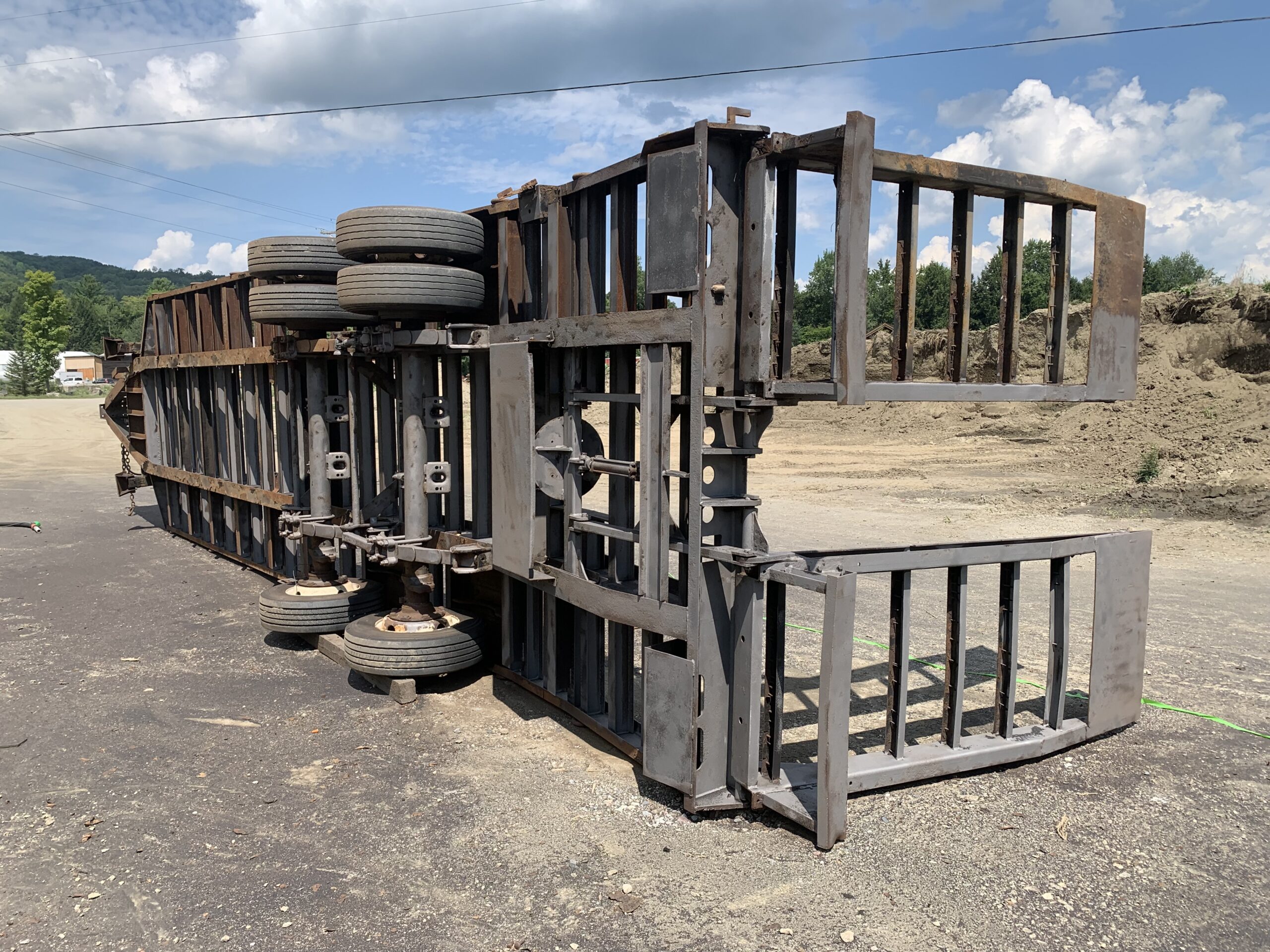 14-Ton Equipment Trailer Sandblasting – Waitsfield, Vermont Before and after sandblasting of a 14-ton equipment trailer in Waitsfield Vermont